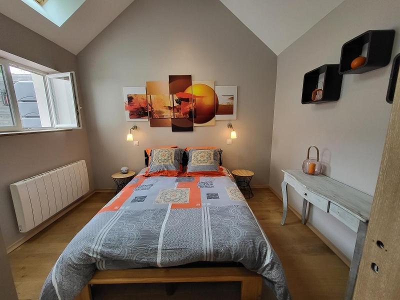 Вилла Le Dionysien *** Saint-Denis-de l'Hotel Экстерьер фото